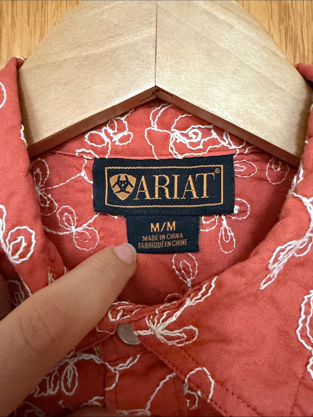 Ariat Floral Embroidered Button-Down Shirt Pearl Snap Rodeo Cowgirl Clay Red - Picture 2 of 5